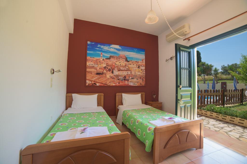 Othonas Apartments Sidari  Bagian luar foto